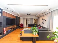 Prodaja, trosoban stan, 195m², Pobrežje, Podgorica - image 2