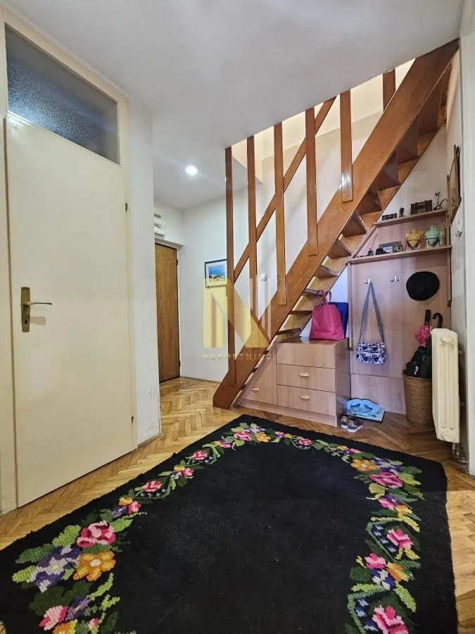 Prodaja, trosoban stan, 57m², Bulevar Oslobodjenja, Novi Sad Sve Podlokacije
