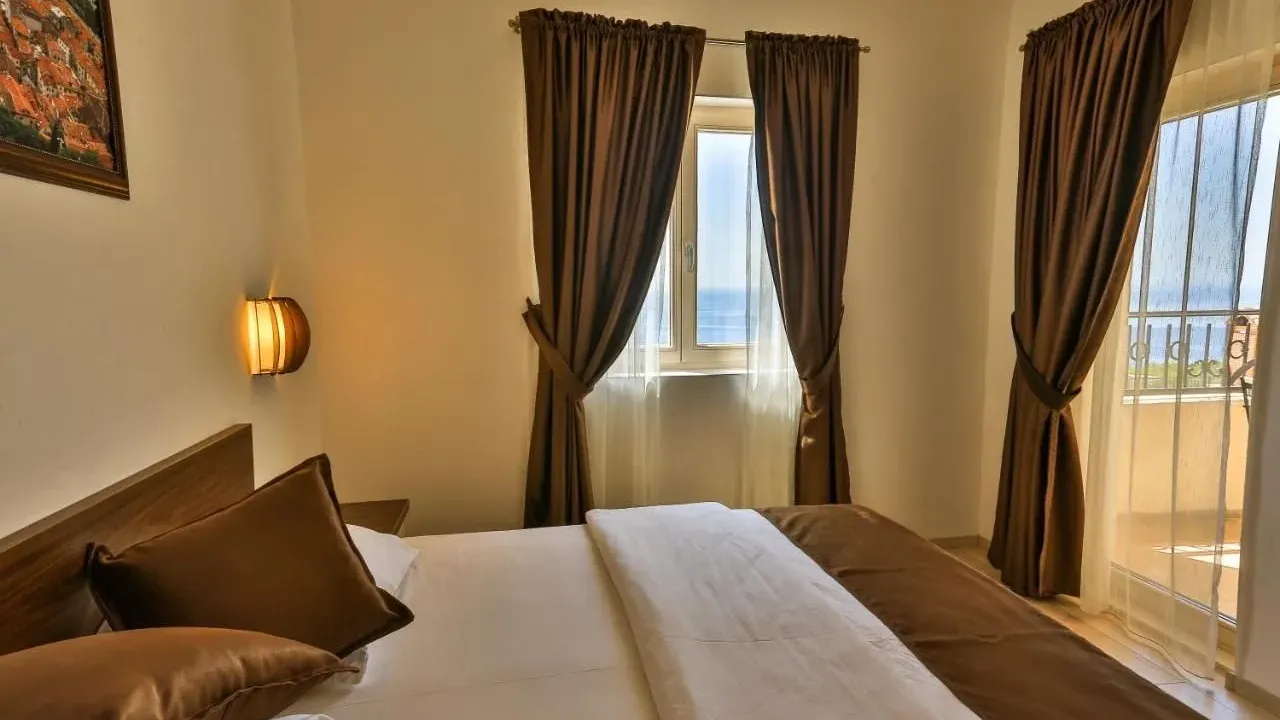 Sale, house, 185m², Reževići, Budva