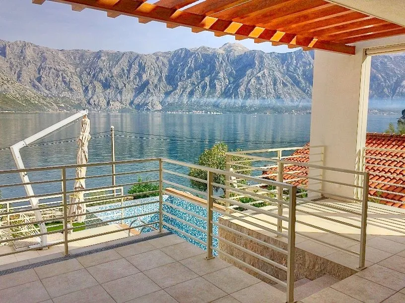Sale, house, 371m², Stoliv, Kotor
