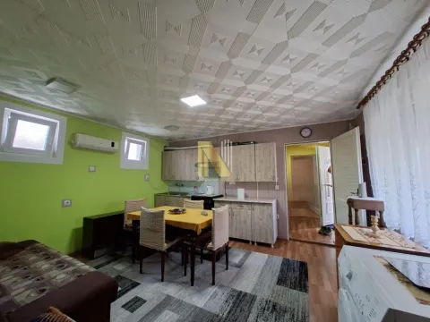Prodaja, kuća, 192m², Novi Bečej, Zrenjanin - image 13