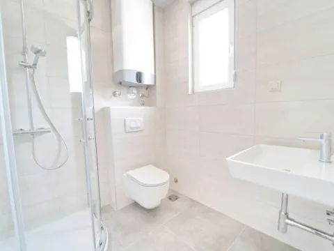 Prodaja, kuća, 184m², Hladna Uvala, Bar - image 6