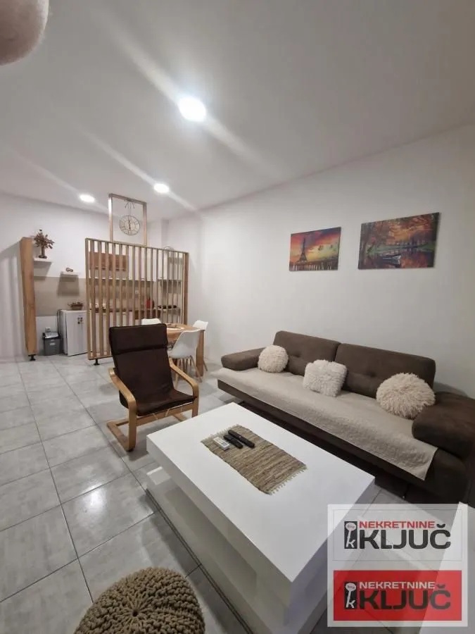 Prodaja, dvosoban stan, 41m², Salajka, Novi Sad Sve Podlokacije