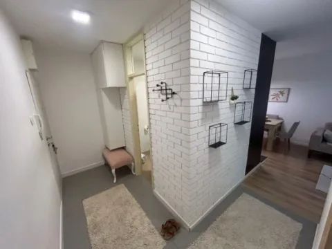 Izdavanje, jednosoban stan, 38m², Blok 5, Podgorica - image 12