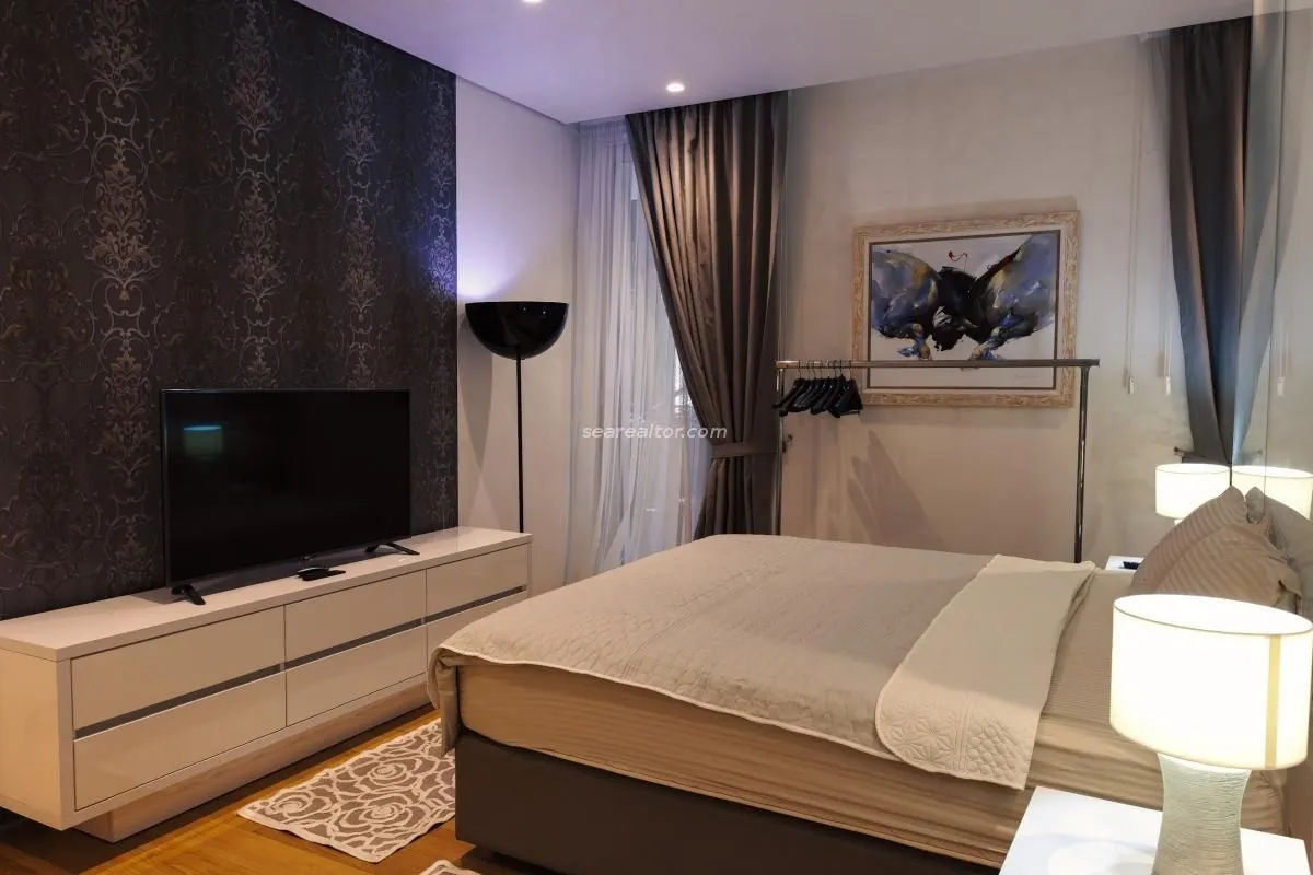 Izdavanje, dvosoban stan, 148m², Budva, Crna Gora