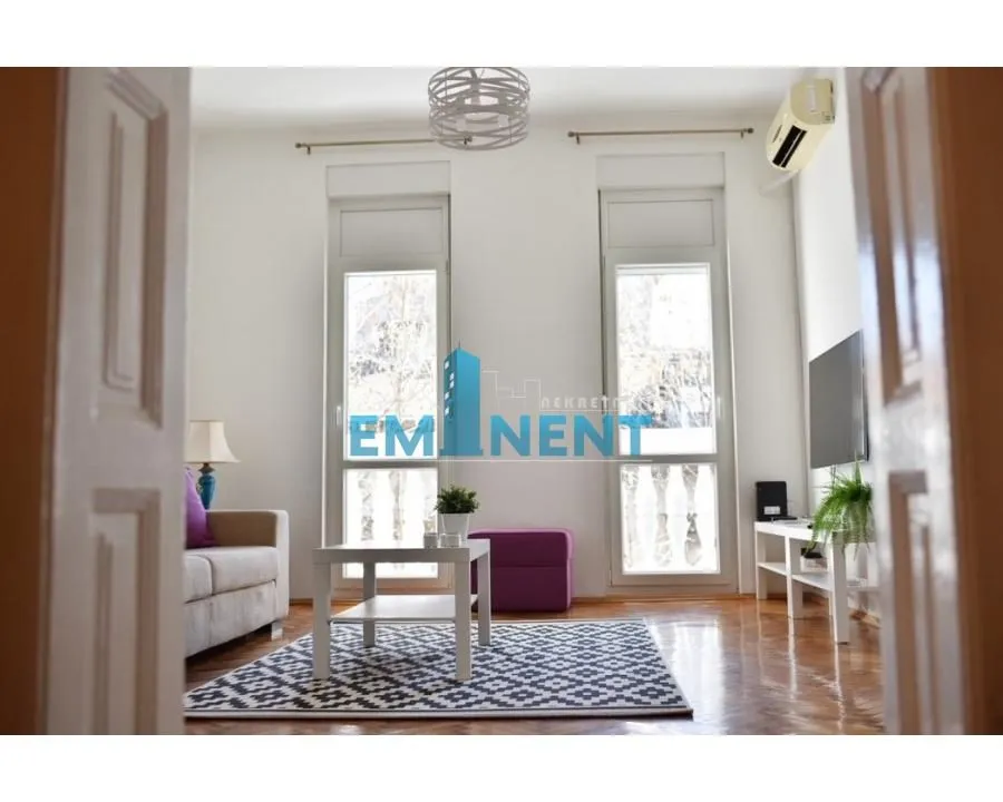 Izdavanje, dvosoban stan, 50m², Stari Grad, Beograd