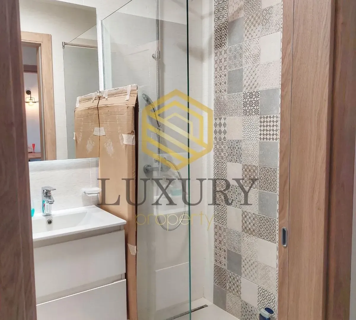 Izdavanje, jednosoban stan, 50m², Master Kvart, Podgorica