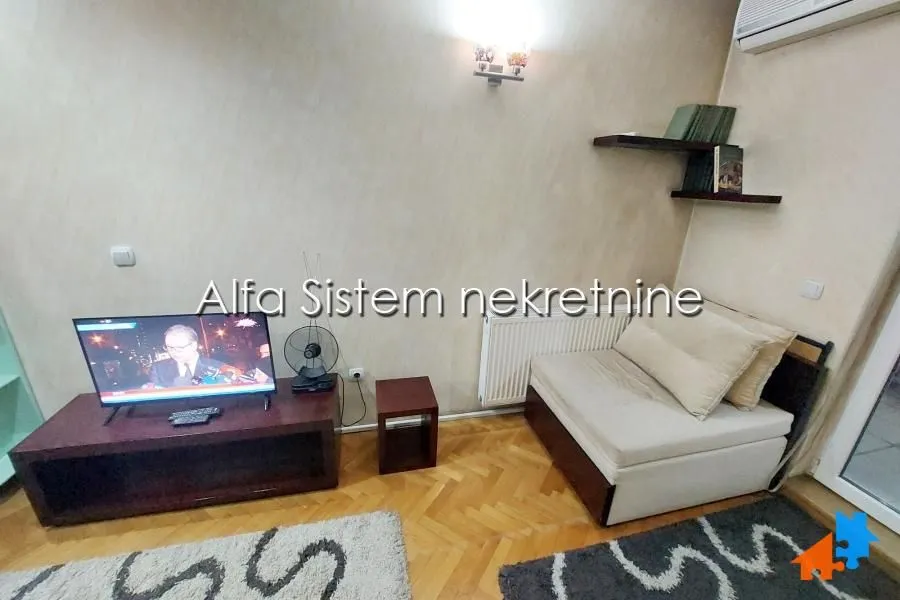 Rent, apartment, 35m², Čubura, Beograd