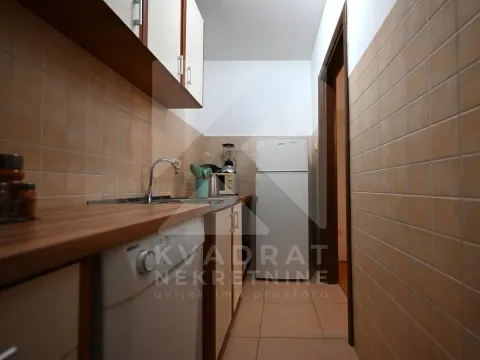 Rent, two bedroom apartment, 98m², Ljubović, Podgorica - image 8