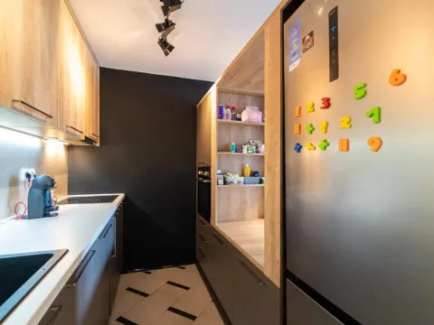 Sale, three bedroom apartment, 90m², Budva, Crna Gora - image 12