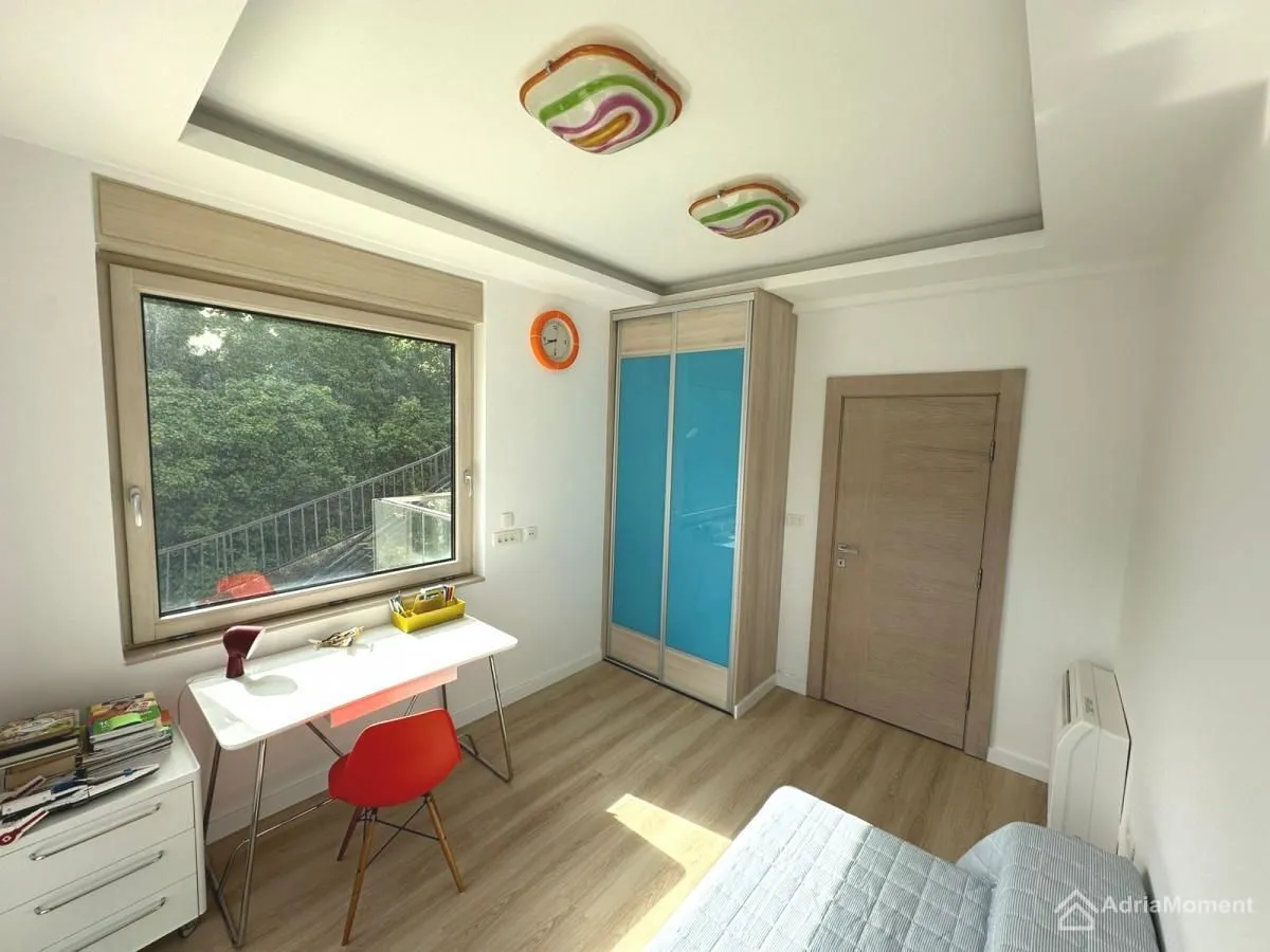 Prodaja, trosoban stan, 107m², Kostanjica, Kotor