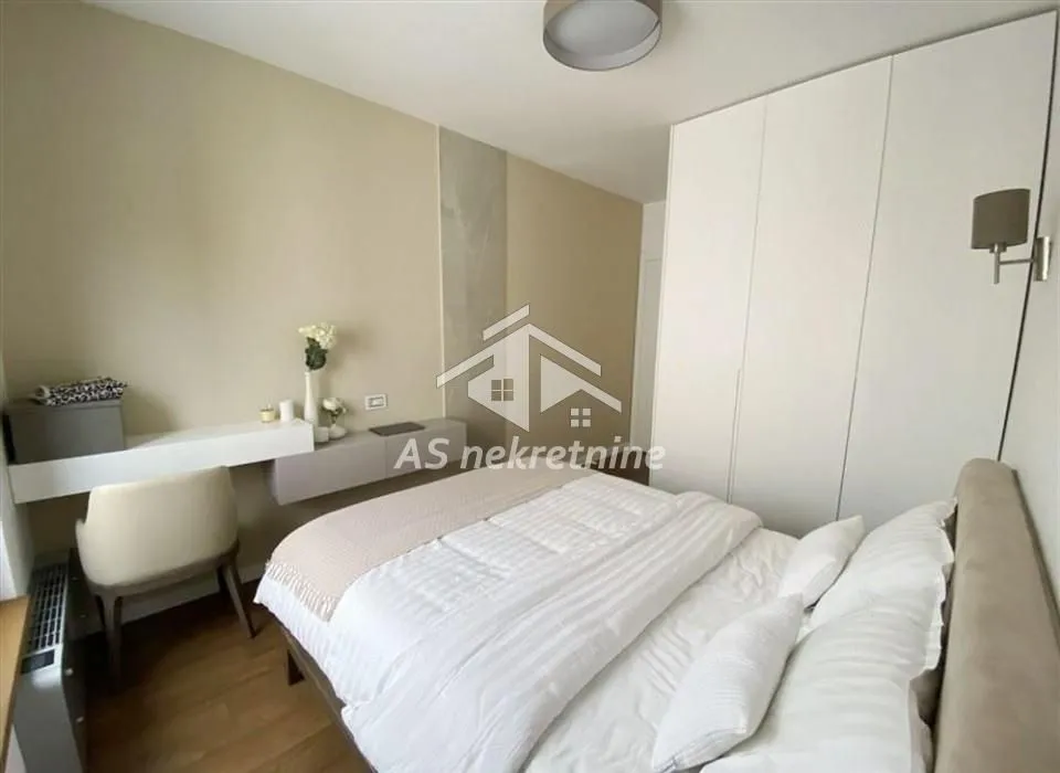 Rent, two bedroom apartment, 42m², Čubura, Beograd