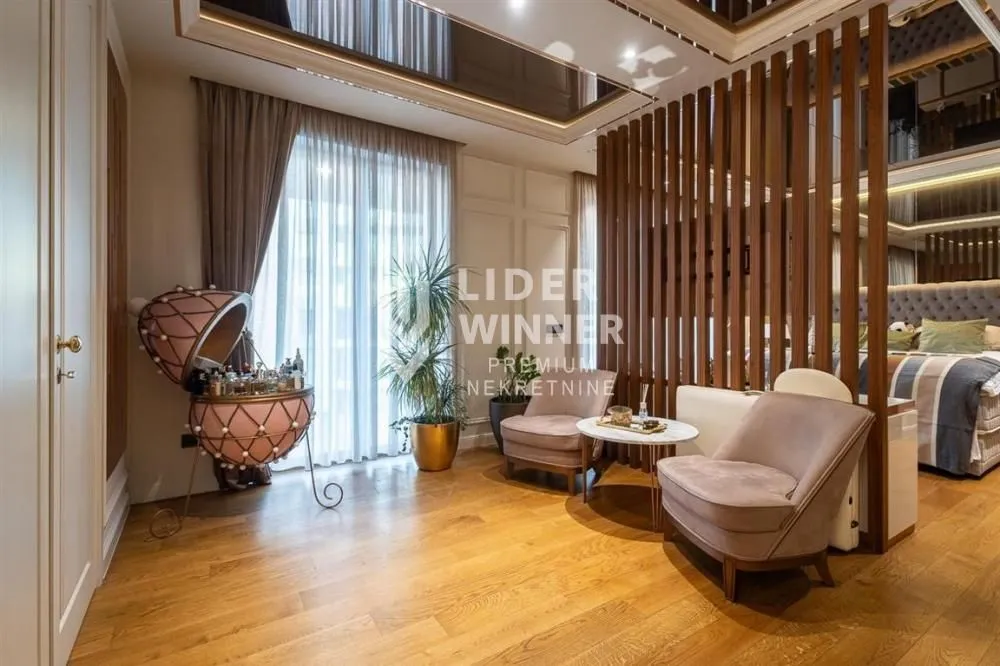 Sale, apartment, 244m², Stari Grad, Beograd