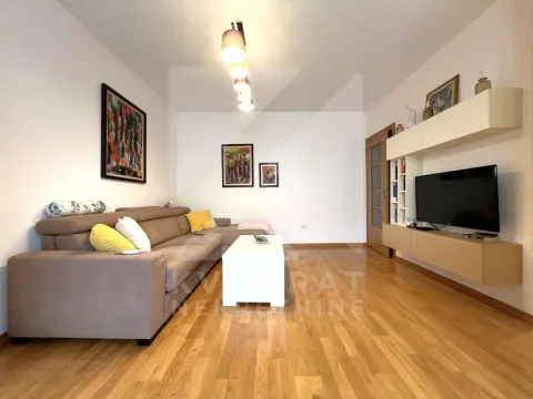 Prodaja, jednosoban stan, 48m², Stari Aerodrom, Podgorica - image 2