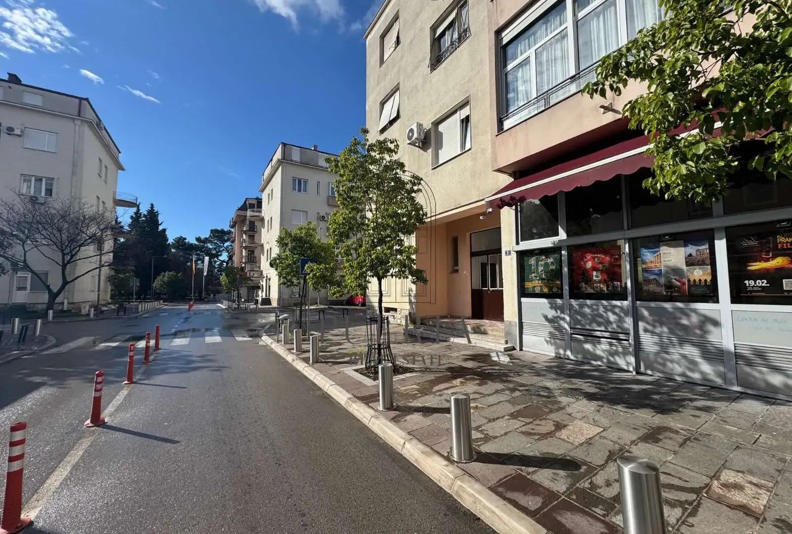 Prodaja, dvosoban stan, 90m², Centar, Podgorica