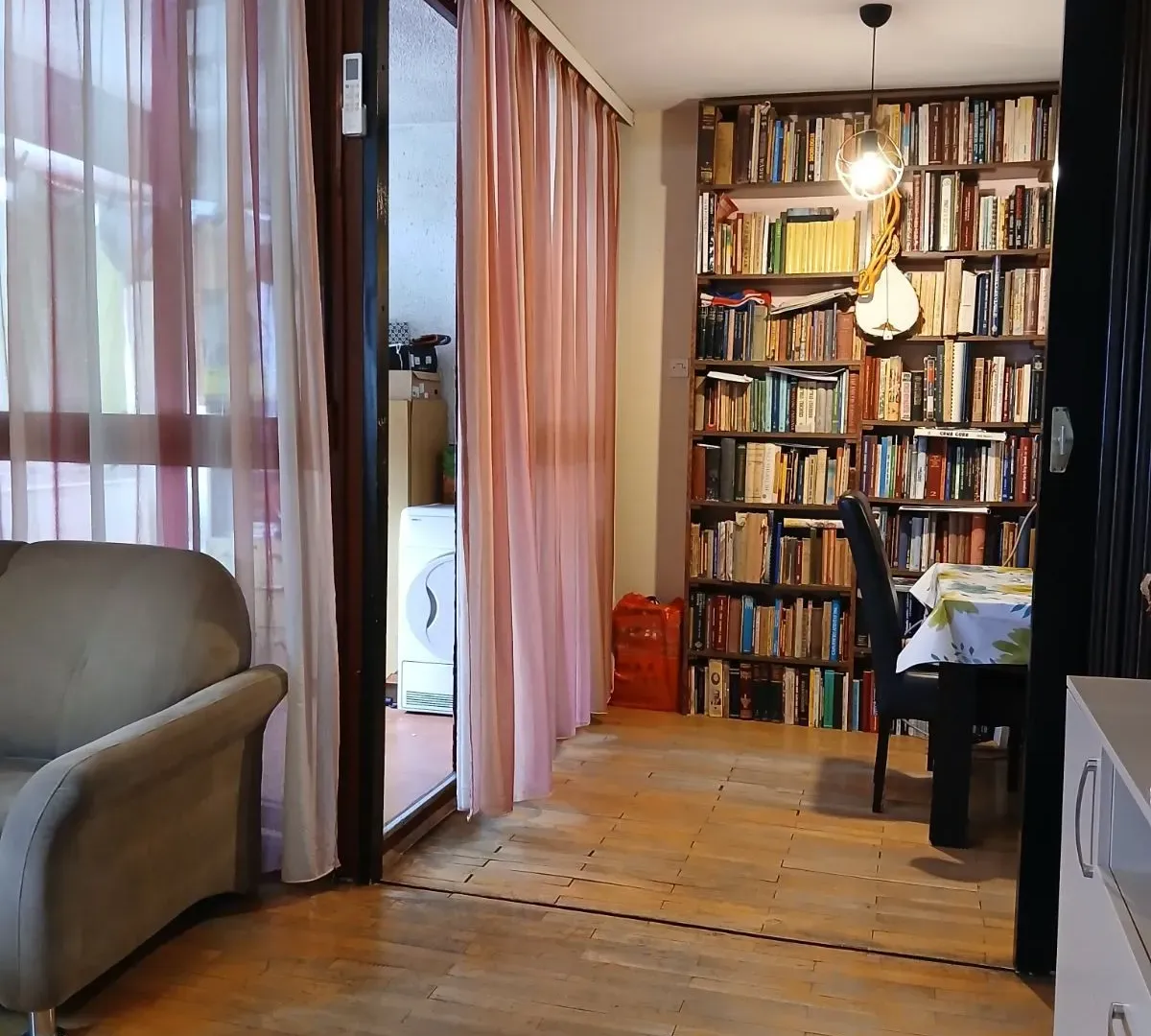 Prodaja, dvosoban stan, 80m², Blok 5, Podgorica
