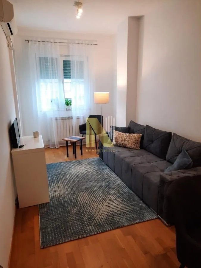 Izdavanje, dvosoban stan, 41m², Liman 3, Novi Sad Sve Podlokacije