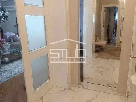 Izdavanje, stan, 158m², Senjak, Beograd - image 2