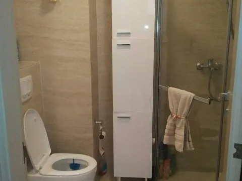 Rent, one bedroom apartment, 63m², Pržno, Budva - image 12