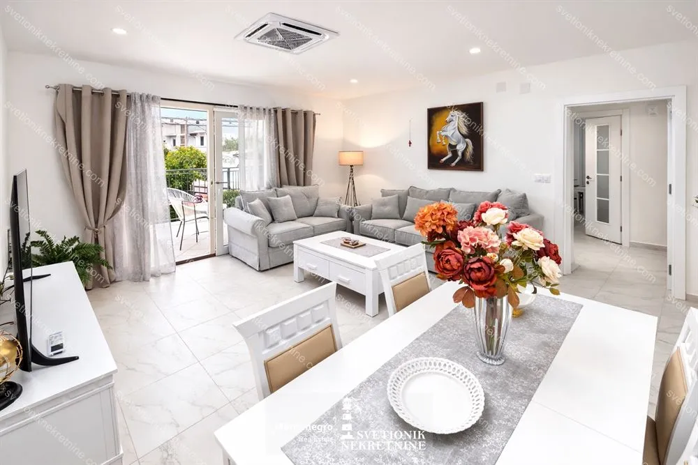 Prodaja, dvosoban stan, 98m², Igalo, Herceg Novi