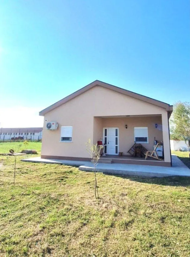 Sale, house, 82m², Velje Brdo, Podgorica