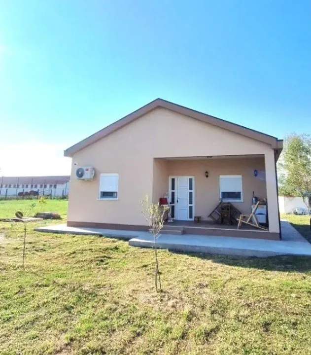 Sale, house, 82m², Velje Brdo, Podgorica