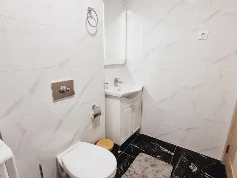 Sale, two bedroom apartment, 48m², Bečići, Budva - image 9