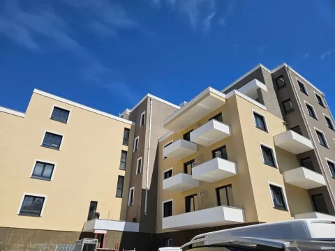 Prodaja, jednosoban stan, 47m², Šušanj, Bar - image 13