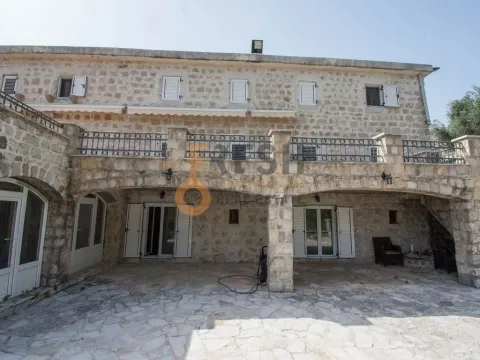 Sale, house, 440m², Budva, Crna Gora - image 14