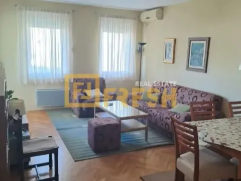 Sale, three bedroom apartment, 90m², Blok 9, Podgorica - image 2