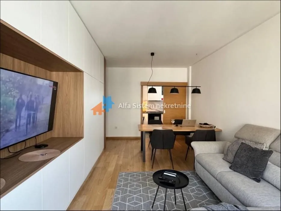 Sale, two bedroom apartment, 48m², Južni Bulevar, Vračar Sve Podlokacije