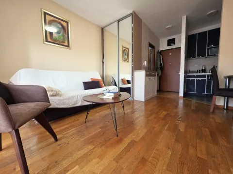 Rent, apartment, 33m², City Kvart, Podgorica - image 2