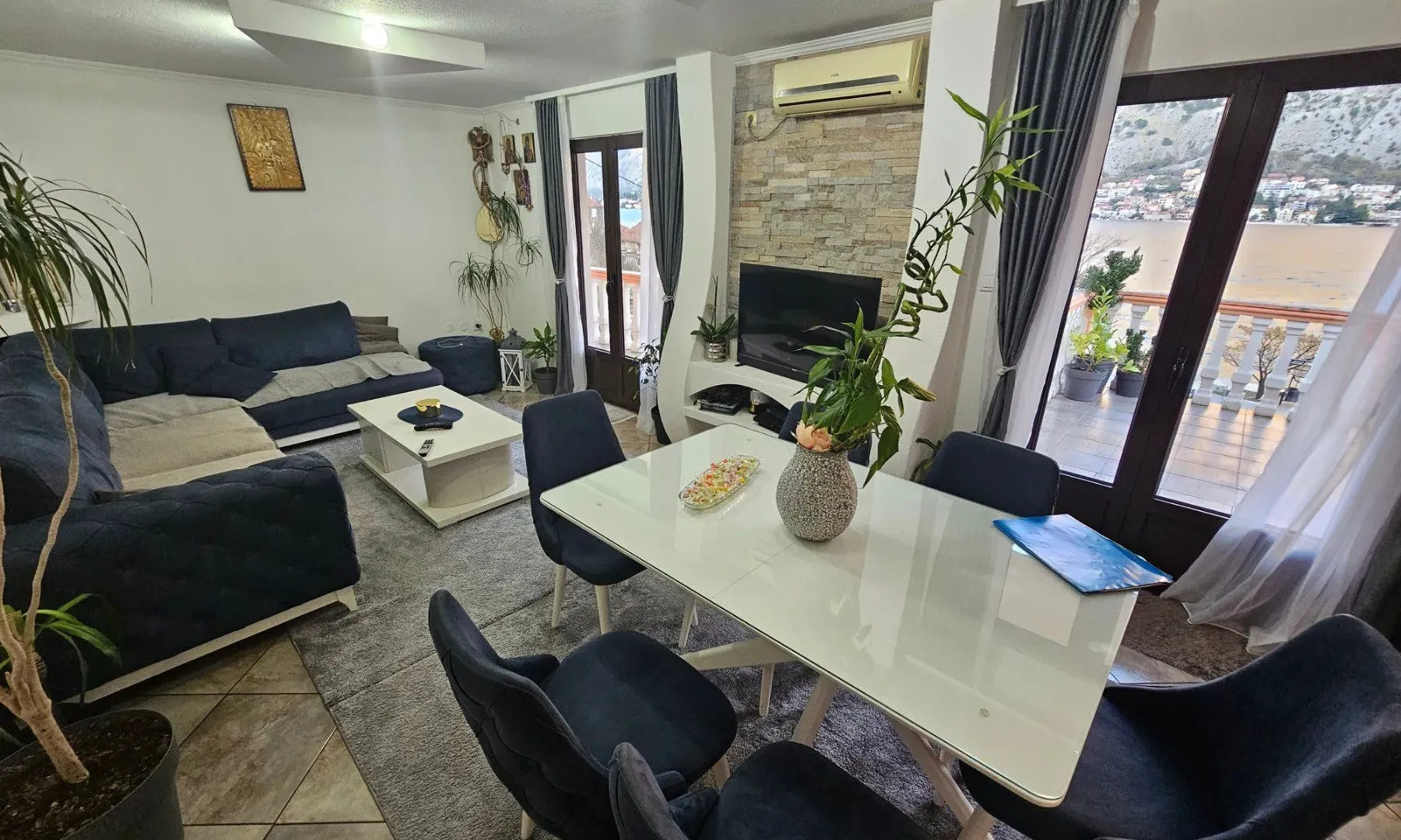 Prodaja, kuća, 423m², Muo, Kotor