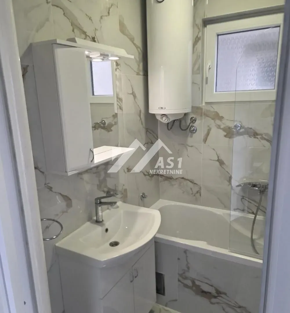 Izdavanje, trosoban stan, 68m², Kej, Novi Sad Sve Podlokacije