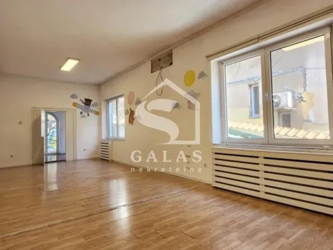 Izdavanje, kuća, 343m², Neimar, Vračar Sve Podlokacije - image 2