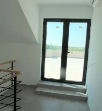 Izdavanje, poslovni prostor, 150m², Zemun Sve Podlokacije, Beograd - image 7