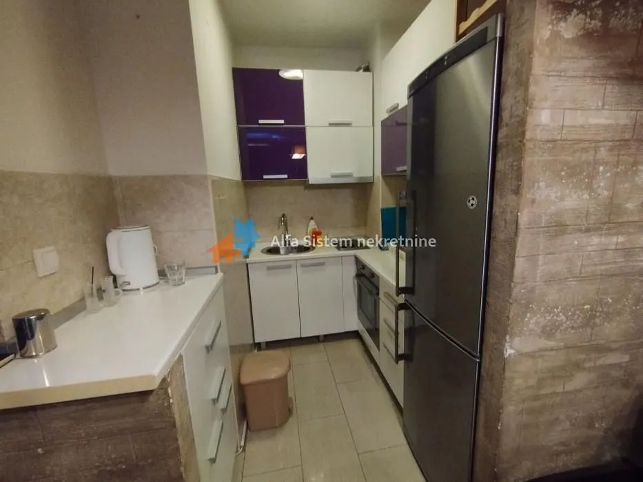Izdavanje, dvosoban stan, 56m², Crveni Krst, Beograd
