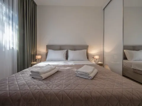 Rent, two bedroom apartment, 80m², Centar, Budva - image 5