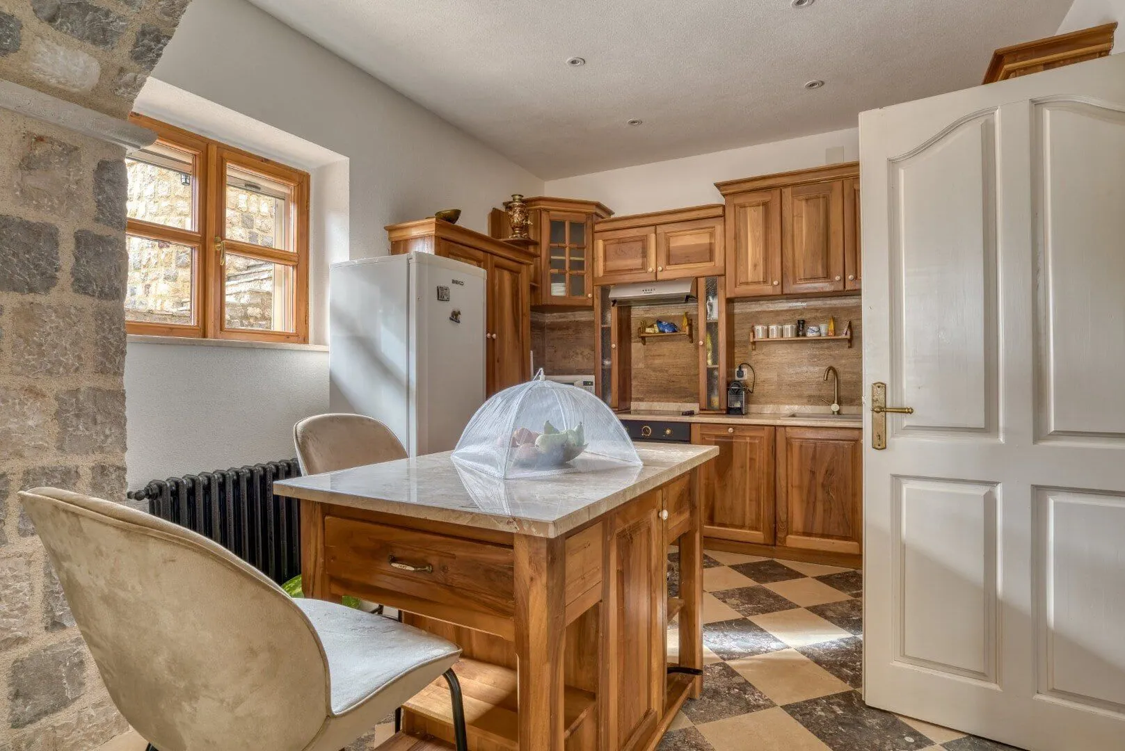 Sale, house, 480m², Reževići, Budva