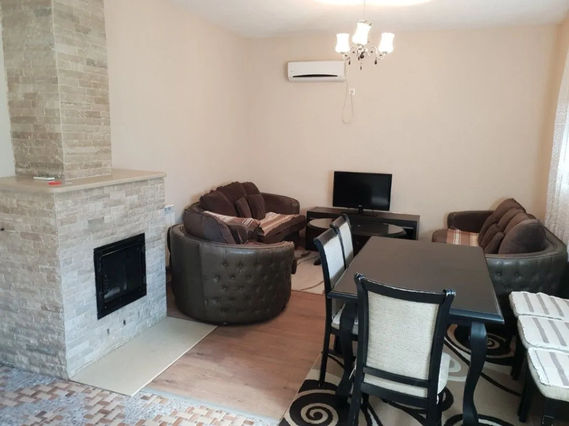 Izdavanje, dvosoban stan, 100m², Stari Aerodrom, Podgorica