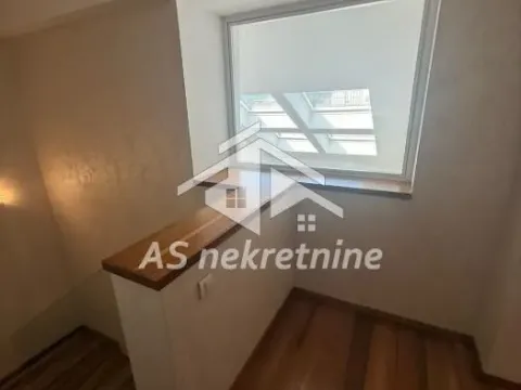 Rent, four bedroom apartment, 250m², Slavija, Vračar Sve Podlokacije - image 23