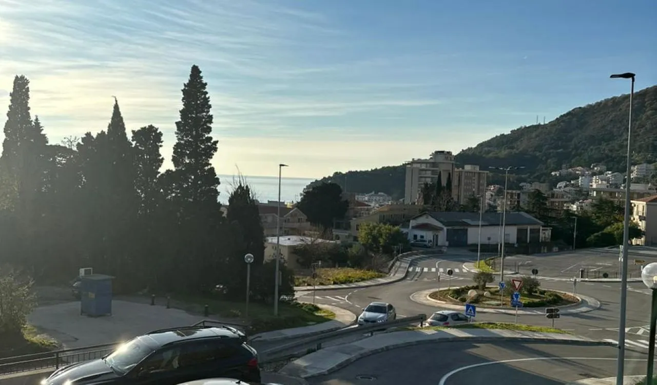 Sale, two bedroom apartment, 60m², Petrovac, Budva