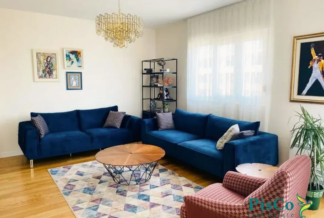 Izdavanje, trosoban stan, 95m², Central Point, Podgorica