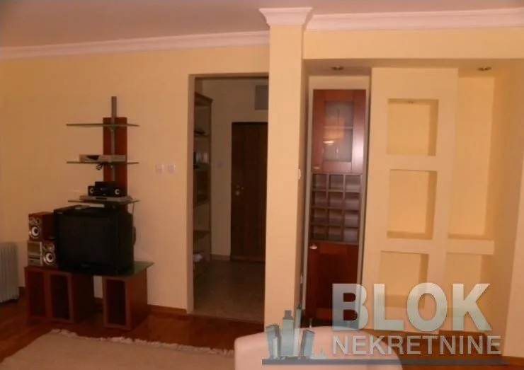 Rent, two bedroom apartment, 75m², Blok 6, Podgorica