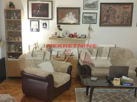 Prodaja, trosoban stan, 92m2, Skadarlija, Beograd Prodaja, trosoban stan, 92m2, Skadarlija, Beograd