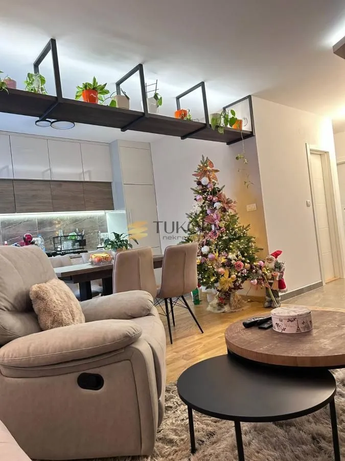 Prodaja, trosoban stan, 58m², Sremska Kamenica, Petrovaradin