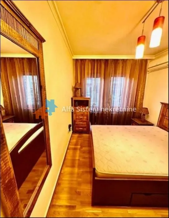 Izdavanje, trosoban stan, 80m², Stari Grad, Beograd