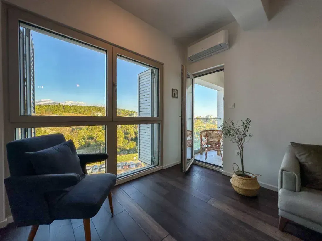 Izdavanje, jednosoban stan, 48m², Vezirov Most, Podgorica