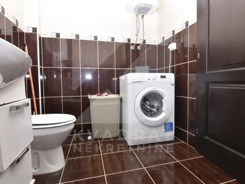 Izdavanje, dvosoban stan, 115m², Tološi, Podgorica - image 11