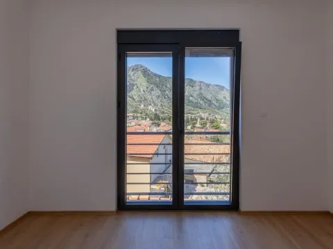 Prodaja, kuća, 160m², Škaljari, Kotor - image 24
